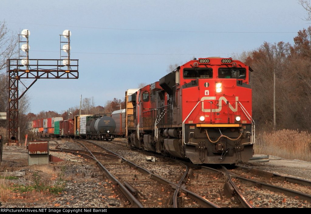 CN 8900